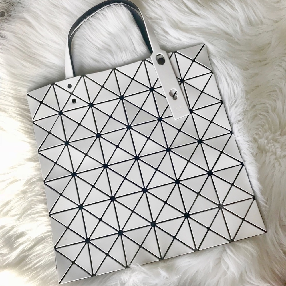 Authentic! Pre-loved ISSEY MIYAKE BAO BAO 6x6 - Picture 2 of 7